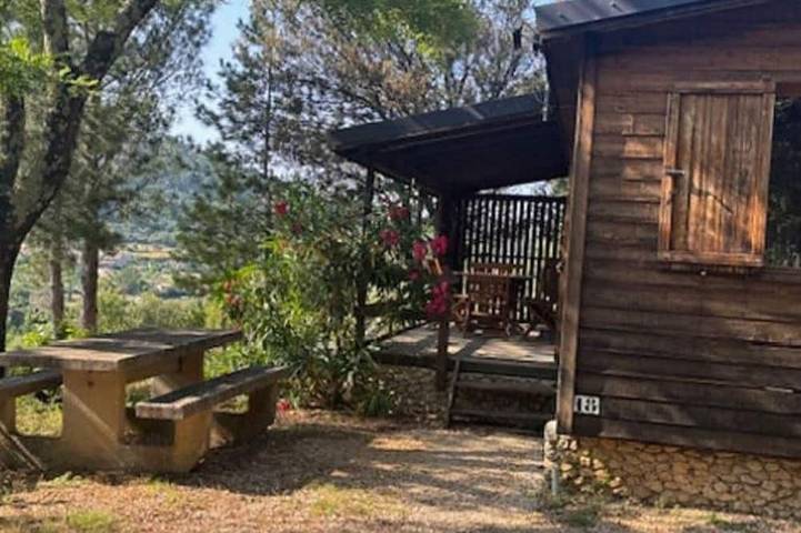 Chalet pour 7 personnes, avec piscine et terrasse