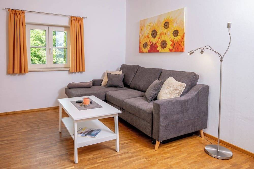 Ganze Wohnung, Ruhige Ferienwohnung nähe Memmingen mit Fahrradgarage in Bayerisch Schwaben