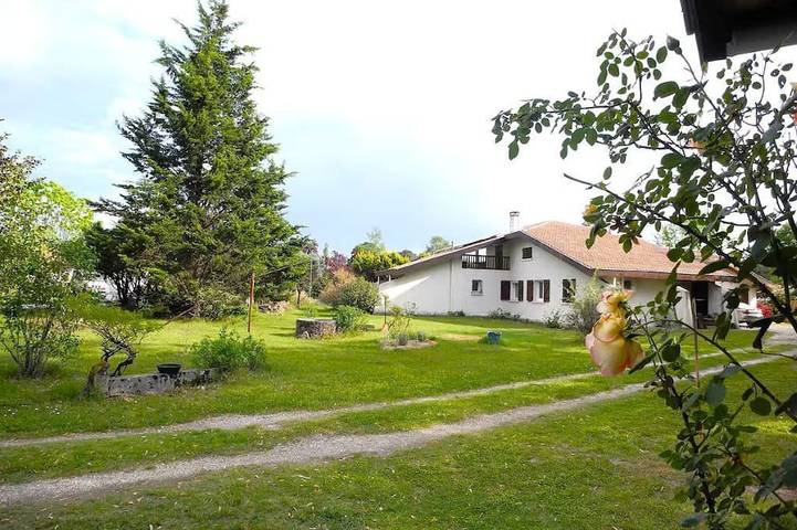 Maison de vacances pour 15 personnes, avec jardin à Parentis-en-Born