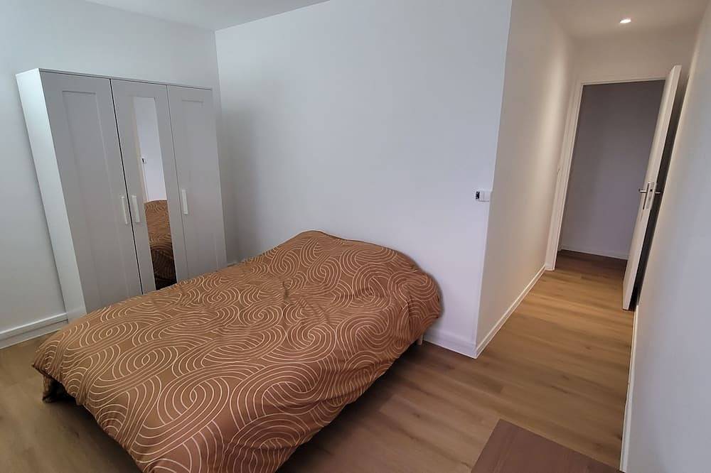 Ganze Wohnung, Nia Rent] Grand appartement avec parking privé au pied de paris- Stade de france in Épinay-sur-Seine, Seine-Saint-Denis