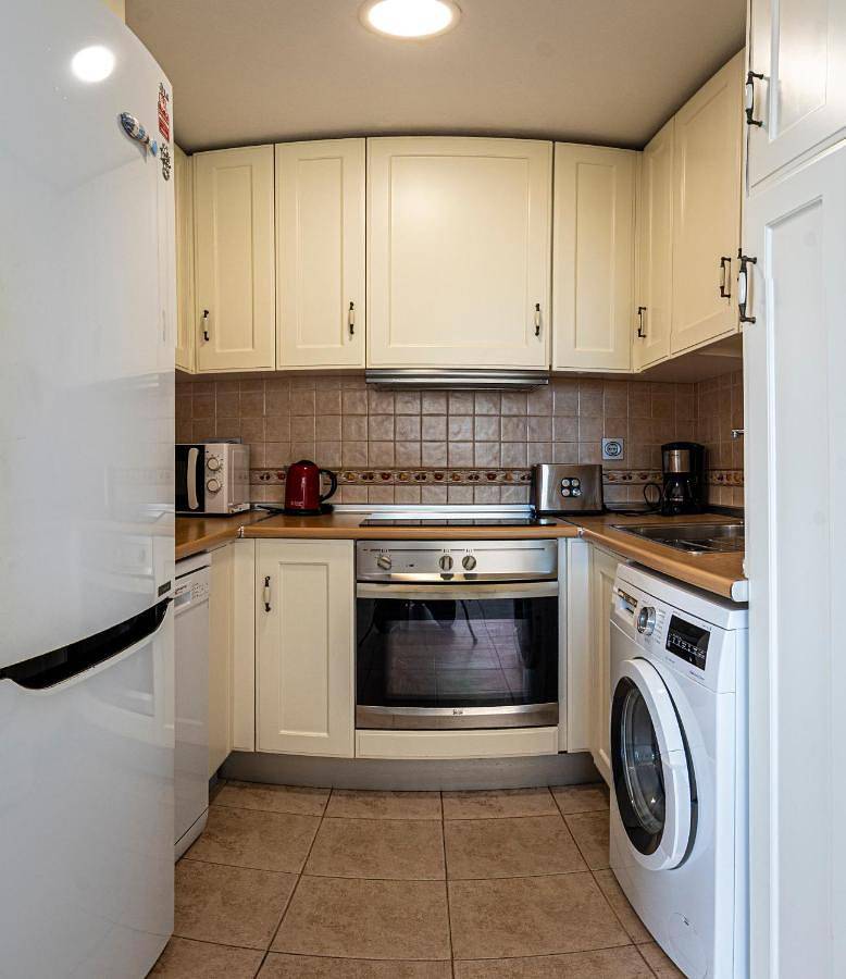 Ganze Wohnung, Vistamar apartamento frente al mar in Playa Barranco Rubio Cala de Campoamor (Orihuela), Orihuela