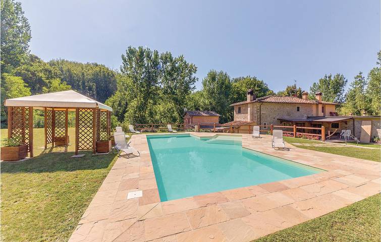 Cozy 2BR Apt avec parking, piscine et jardin à Vaggio. in Reggello, Valdarno