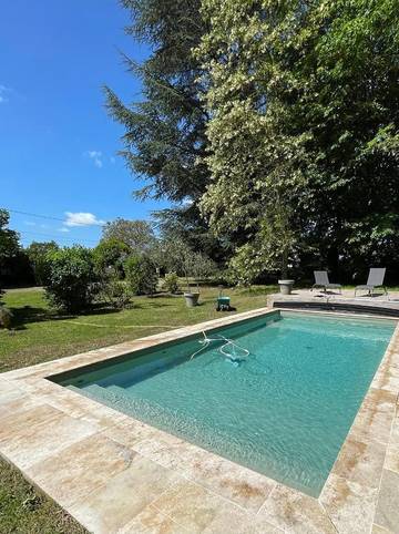 Cottage pour 2 personnes, avec jardin et piscine ainsi que vue et terrasse, animaux acceptés à Saint-Laurent-Nouan