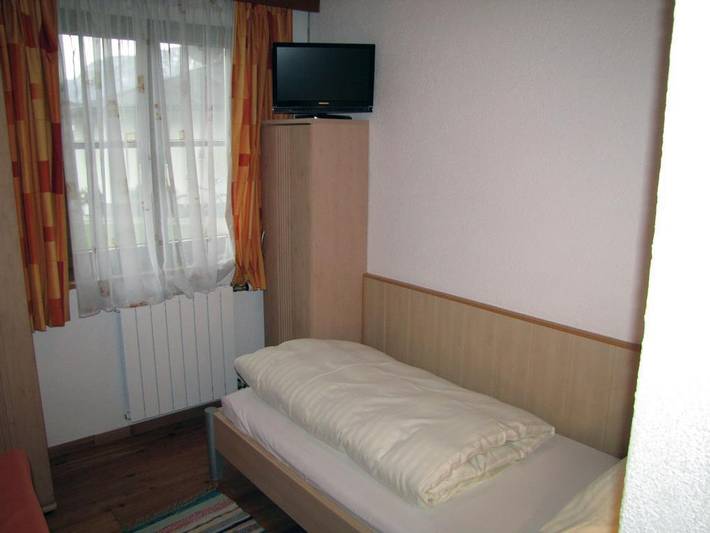 Pension, mit Balkon und Garten sowie Pool und Sauna in Bad Goisern - 4