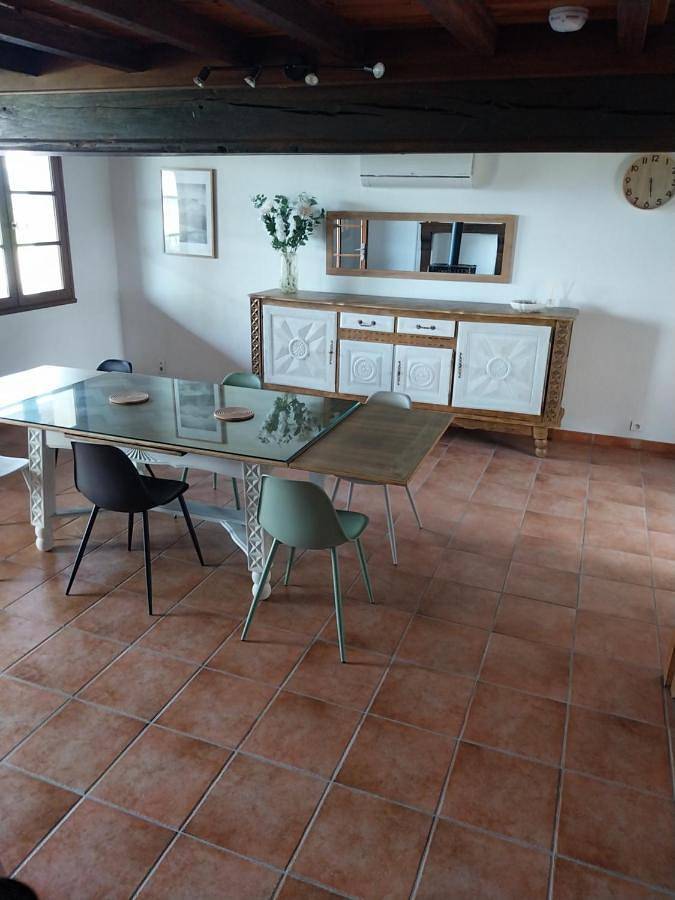 Gîte pour 6 personnes, avec Terrasse et Vue à Savigny-en-Revermont - 3