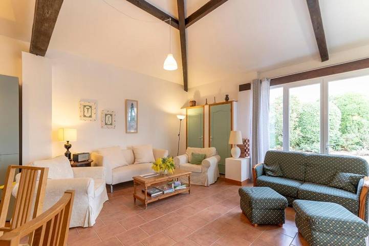 Location de vacances pour 10 personnes, avec vue ainsi que jardin et piscine à Monclar-de-Quercy - 3