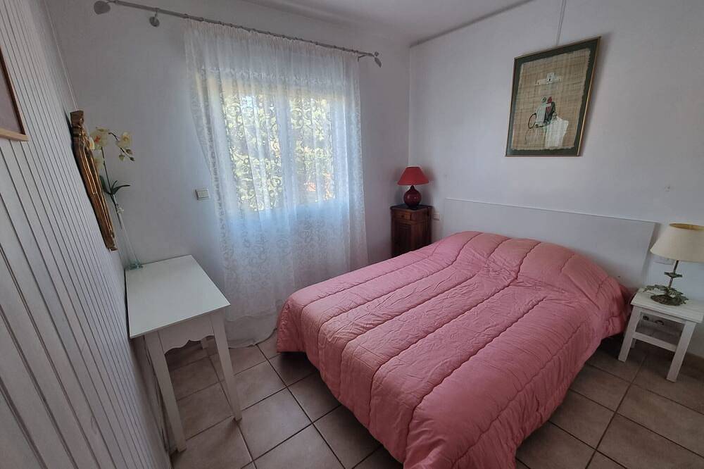 Ganze Wohnung, Ruhige T3-Wohnung mit Terrasse und ausgestatteter Küche, 300m vom Strand in Collioure in La Côte Vermeille, Collioure