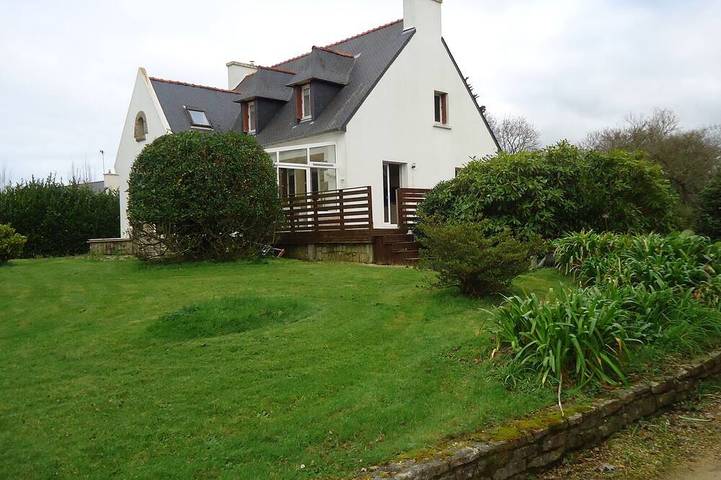 Villa für 6 Personen, mit Garten und Whirlpool sowie Terrasse, mit Haustier