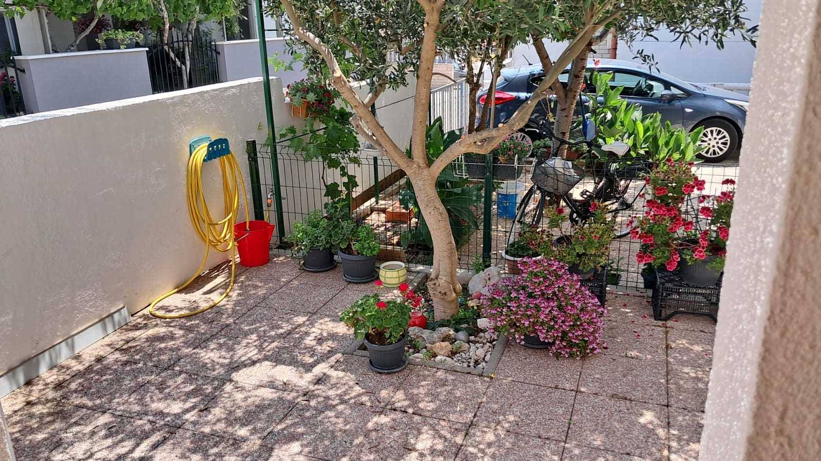 Ganze Wohnung, Budget-Friendly Studio Jelena Near the Sea in Vodice, Šibenik-Knin