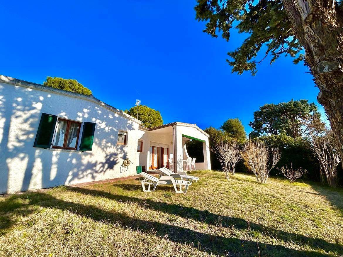 Bellissima villa con giardino vista mare in Numana, Riviera del Conero