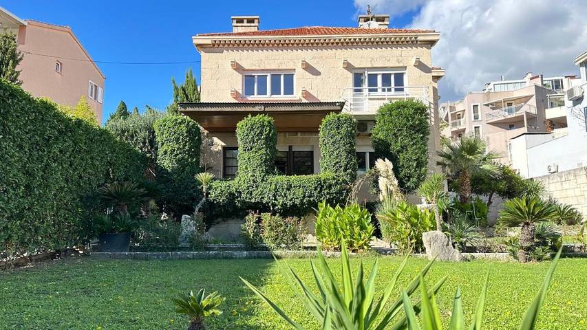 Villa pour 10 personnes, avec vue ainsi que piscine et jardin à Split - 4