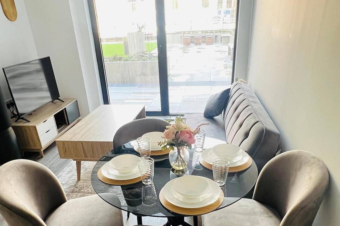 Ganze Ferienwohnung, Sleeps 3 - Garden and Parking - Near Old Trafford in Greater Manchester