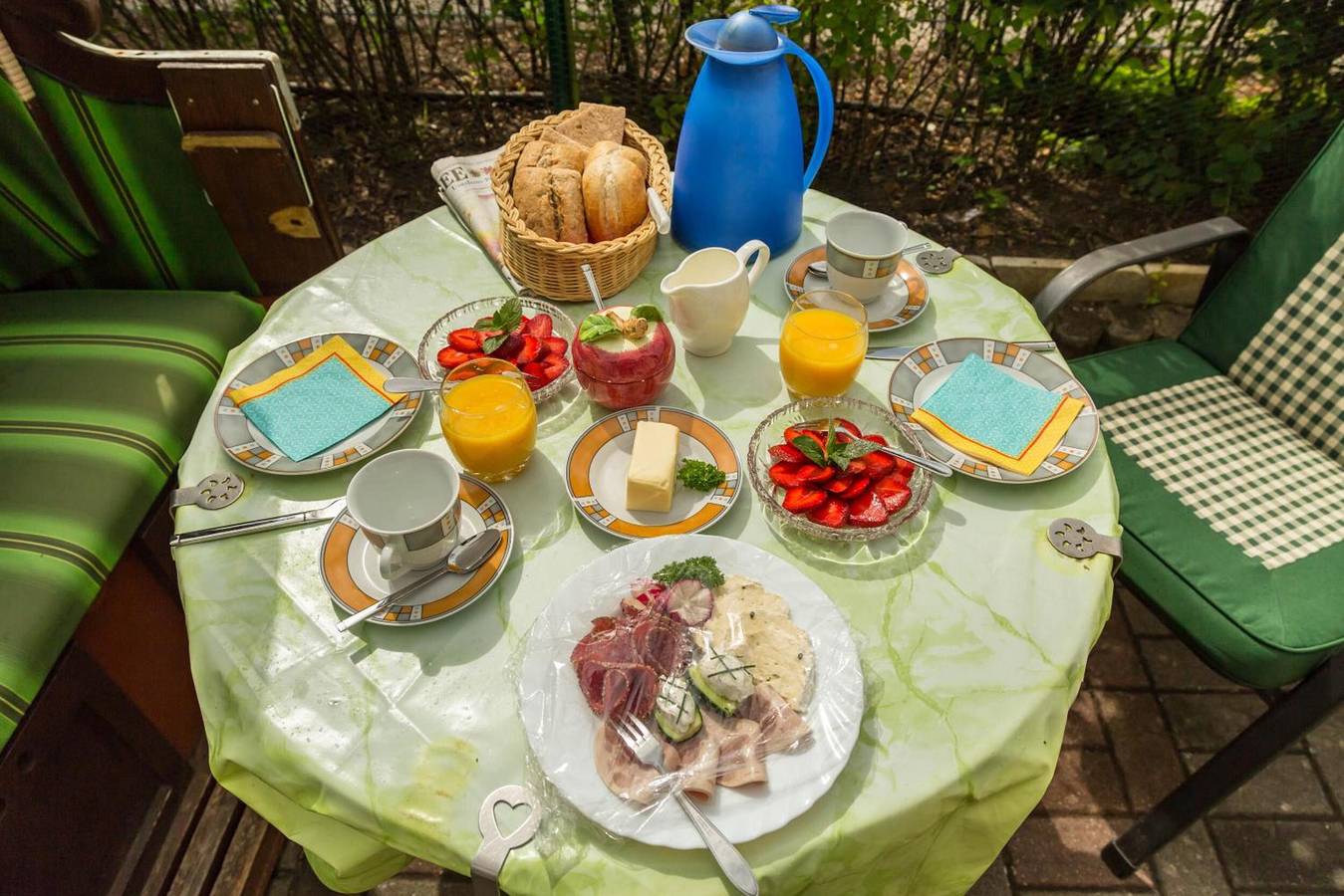 Entire apartment, Holiday Apartment 'Marie' with Shared Terrace, Shared Garden and Wi-Fi in Koserow, Bernsteinbäder