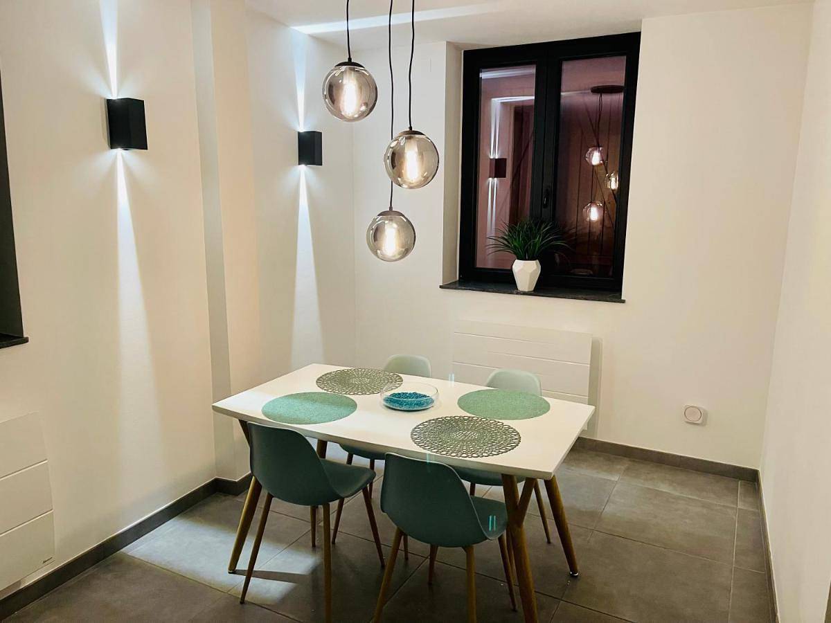 Appartement entier, One-Bedroom Apartment in Noisseville, Metz-Campagne