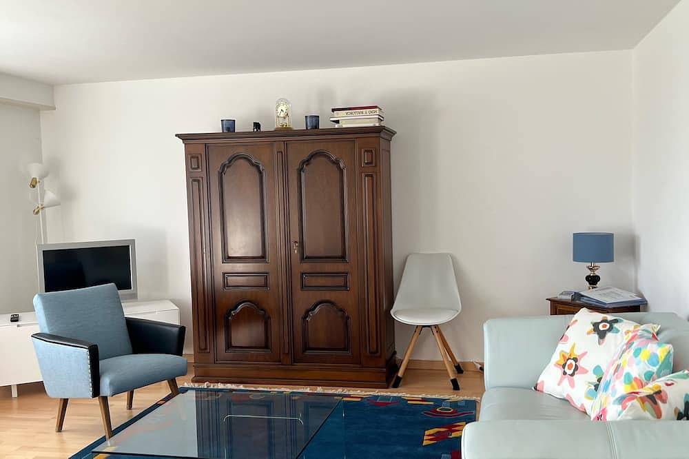 Geheel appartement, \"little lizard\" An apartment for two in Sigriswil, Meer van Thun