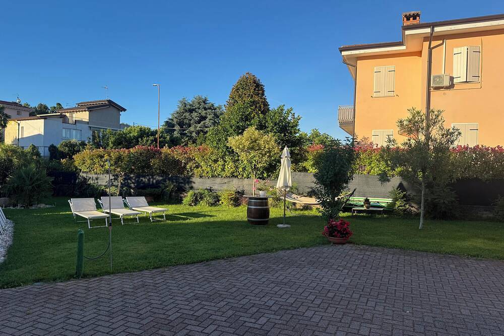 House with private pool x families and companies in Caprino Veronese, Gardasee-Berge