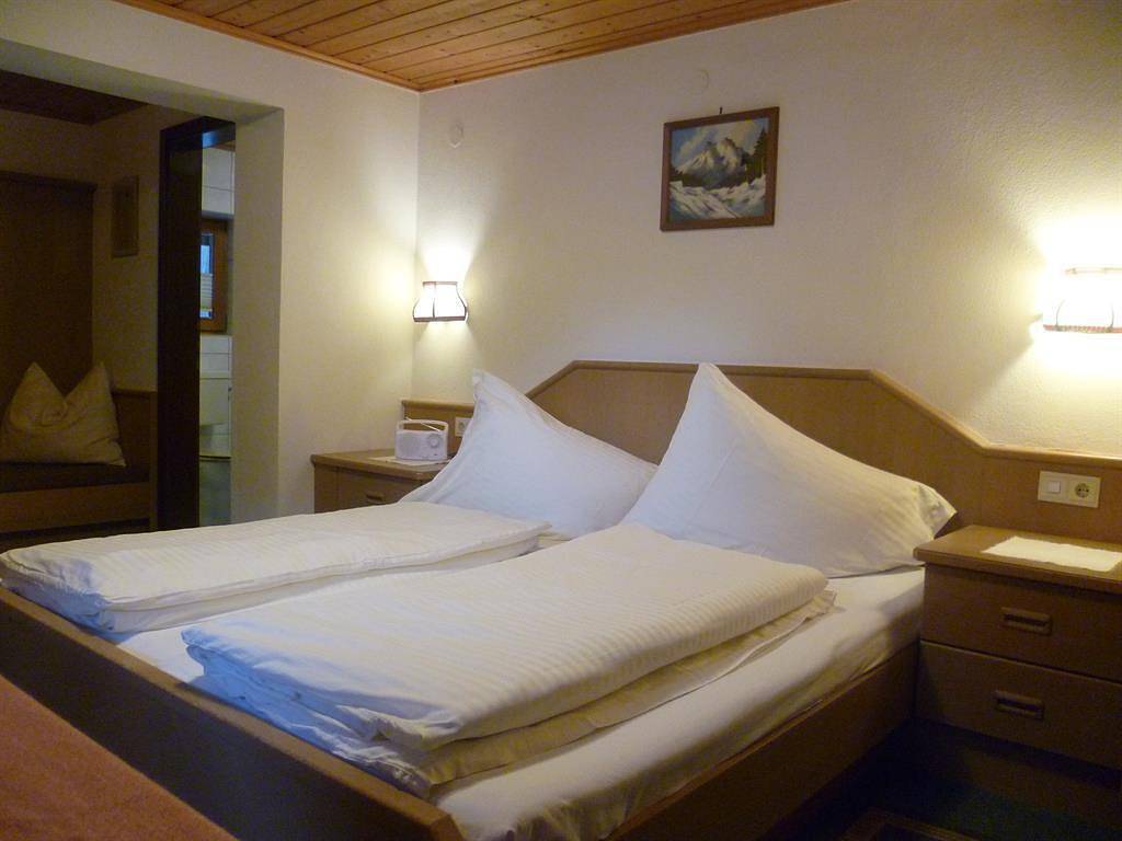 Ganze Ferienwohnung, Appartement Achblick klein in Huben, Längenfeld