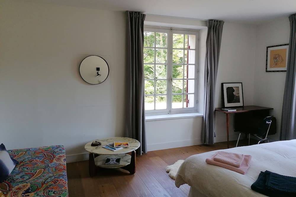 Maison de Campagne en Pierre Avec Piscine in Lignan-de-Bordeaux, Región de Burdeos