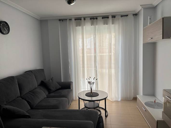 Appartement entier, Appartement Piso Pozo Nuevo près de la plage avec balcon et climatisation in Playa de los Barquicos (Carboneras), Carboneras