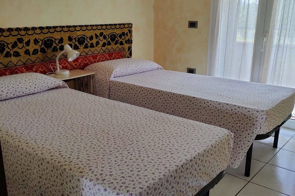 Appartamento intero, Sardinia apartment with garden hinterland of Cagliari \ncin.It092011C2000Q1814 in Capoterra, Cagliari e Dintorni