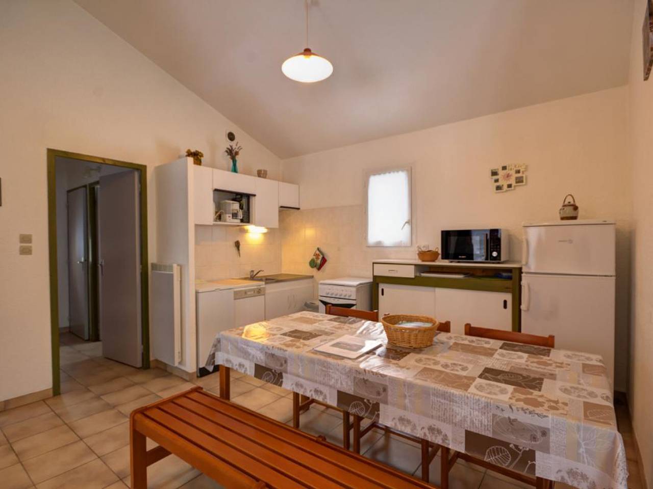 Chalet à Usson-en-Forez avec cheminée, animaux admis et terrasse in Usson-en-Forez, Montbrison