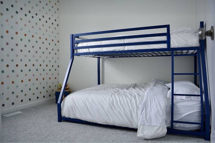 Vacation rental for 11 people, with terrace and yard in Spirit Lake (IA)