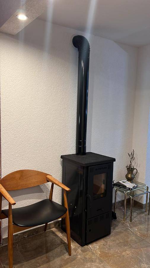 Ferienhaus für 3 Personen, mit Ausblick und Garten in Karlobag - 2