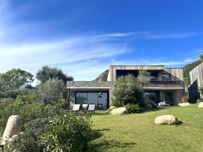 Gîte pour 6 personnes, avec sauna et piscine ainsi que jardin et vue dans Plage de Fautea - 2
