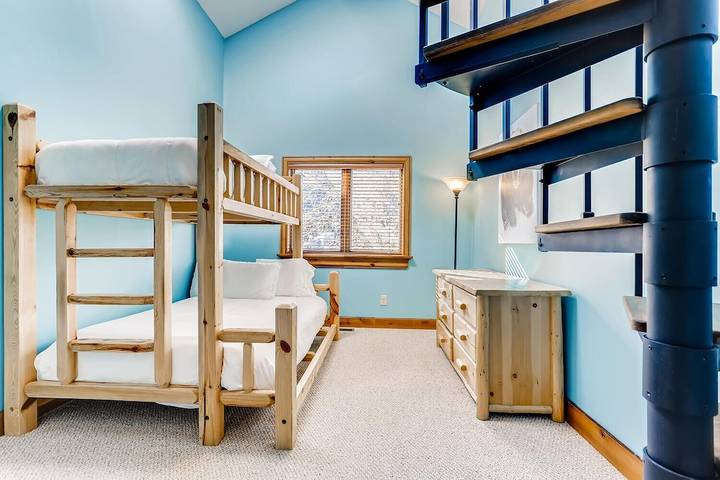 Ferienhaus für 8 Personen, mit Pool und Whirlpool sowie Garten - 1