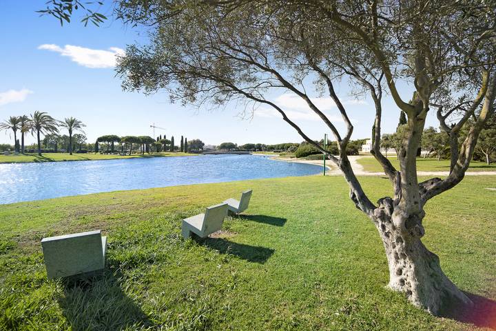 Apartamento para 4 personas, con balcón y jardín, Se admiten mascotas en Rota 