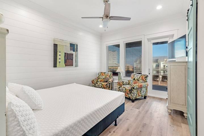 Vacation house for 18 people, with balcony in Gulf Shores