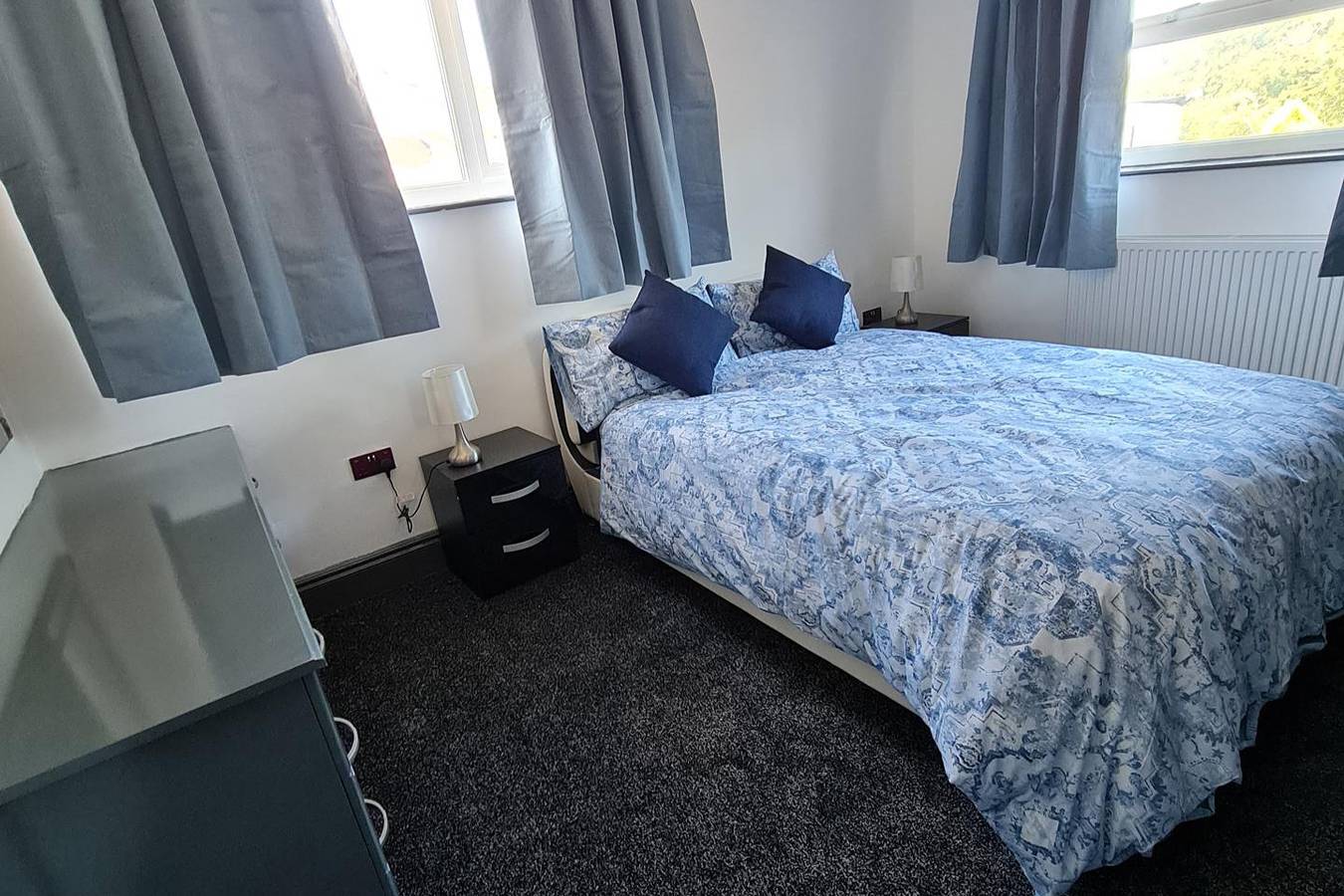 Bristol 2-Bed Bungalow, Sleeps 4, Parking in Bitton, South Gloucestershire