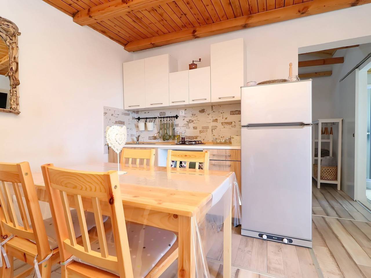 Greenside Cottage Lumi-Two Bedroom Holiday Home with Terrace and Sea view in Vela Luka, Korcula