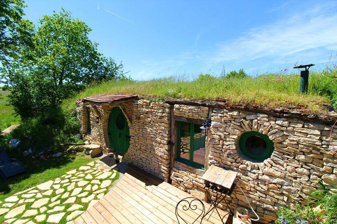 La Maison Hobbit Troglodyte du Mas de Saillac in Lavaurette, Massif central