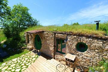 Gîte pour 4 personnes, avec terrasse et jardin ainsi que piscine et jacuzzi, animaux acceptés dans le Tarn-et-Garonne