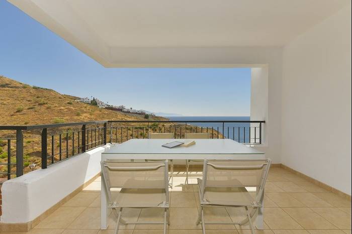 Ferienwohnung für 4 Personen, mit Pool und Kinderpool sowie Garten und Meerblick in Torrox - 2