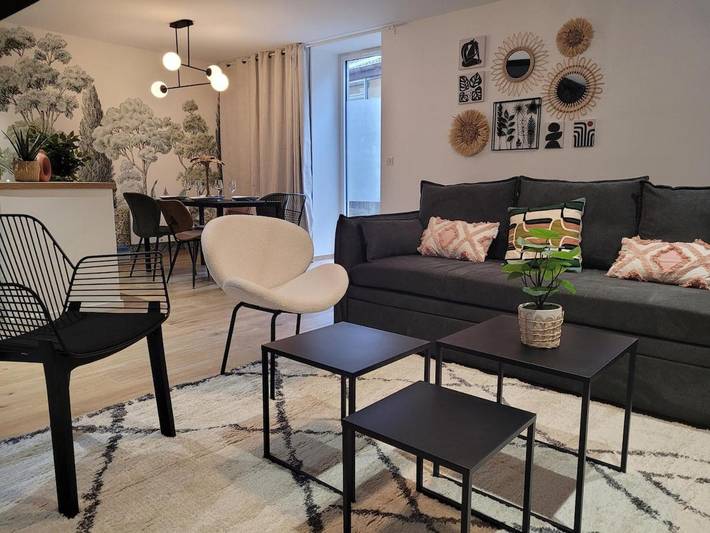 Gîte pour 4 personnes, avec jardin et terrasse dans Office De Tourisme Pau Pyrenees