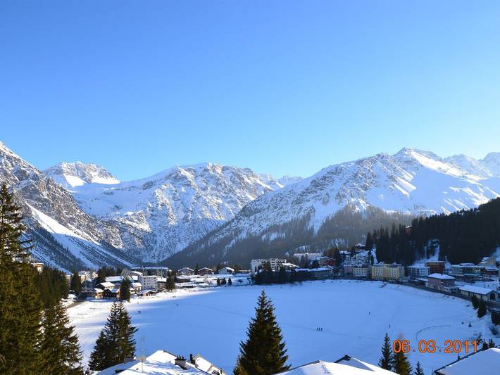 Ferienwohnung für 4 Personen, mit Seeblick und Balkon in Arosa