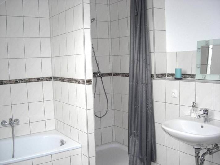 Ferienhaus für 2 Personen, mit Balkon und Terrasse sowie Garten und Ausblick in Höxter - 3