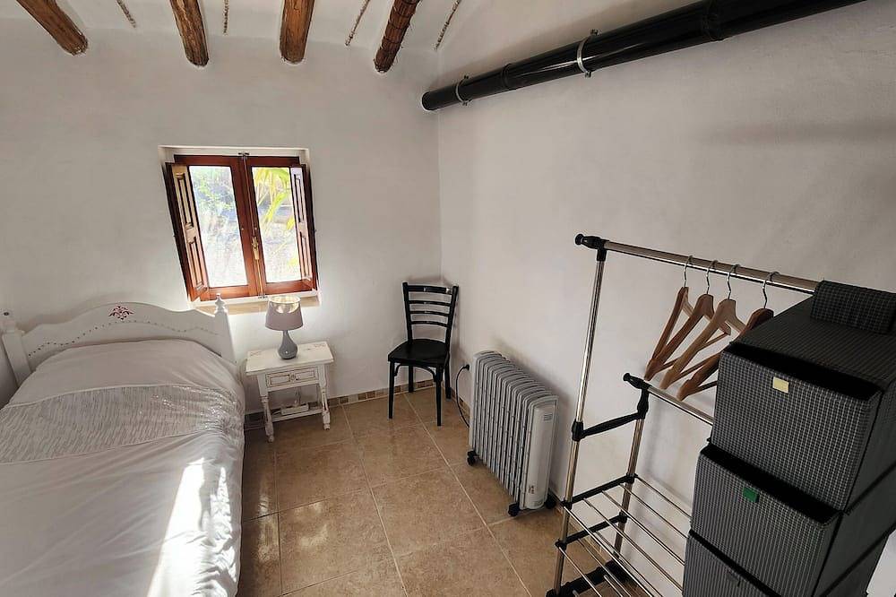 Entire apartment, Casita-Max 7Guests-Private/Pool-Patio-Bbq-Parking in Huércal-Overa, Almería Province