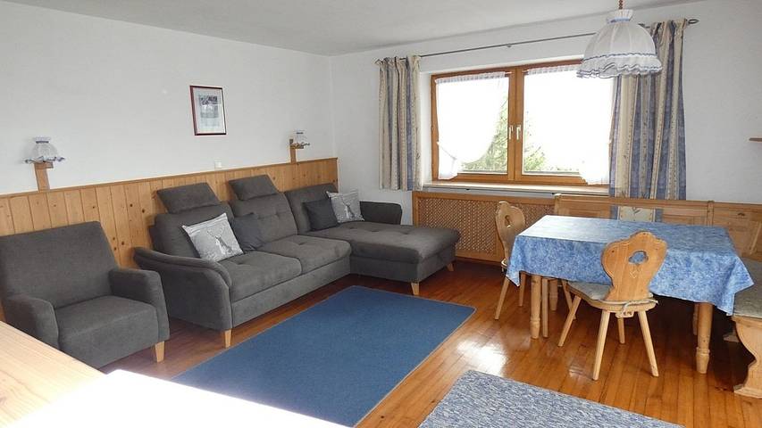 Ferienwohnung für 4 Personen, mit Balkon, kinderfreundlich im Pfaffenwinkel
