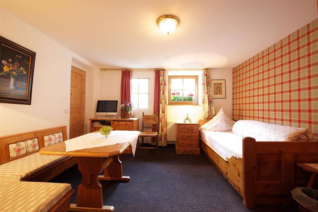 Ganze Ferienwohnung, Einzelzimmer, Etagendusche/Etagen-Wc in Lechtaler Alpen, Sankt Anton am Arlberg