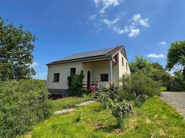 Gîte pour 10 personnes, avec jardin et terrasse à Hotton