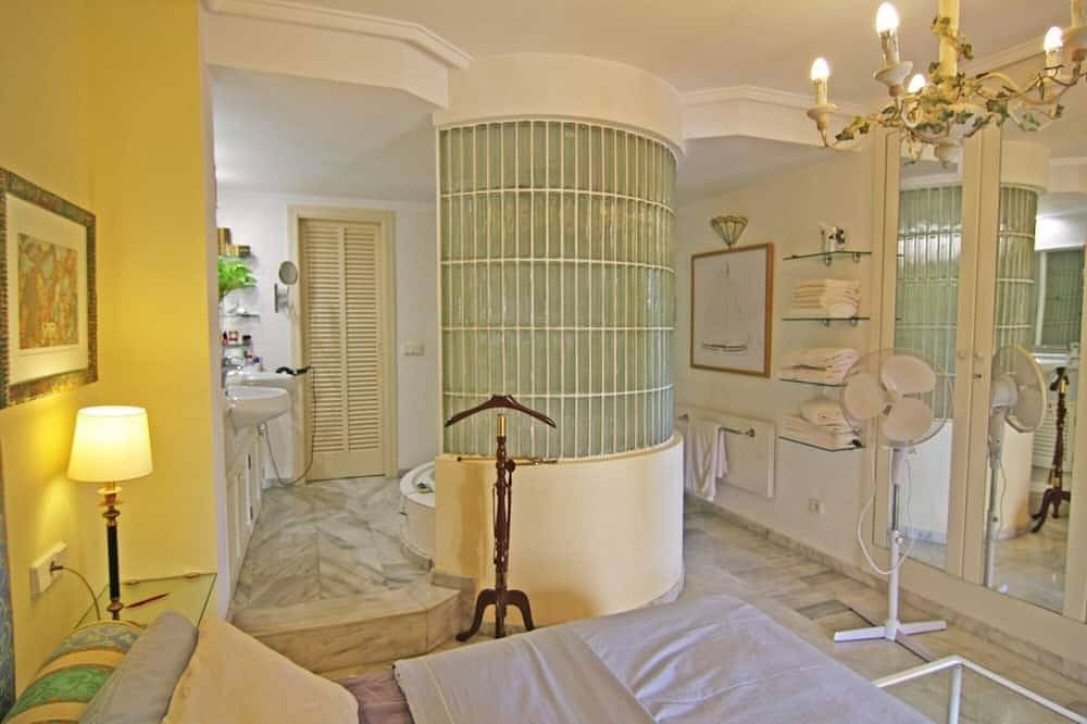 Entire apartment, Nice apartment in Bendinat, close to beach, golf course almost on the doorstep in Cas Catala, Calvià