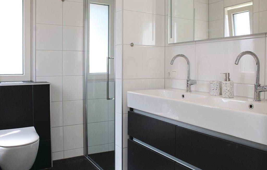 Recreatiepark Idskenhuizen B.V. — F- Swanneblom  in Idskenhuizen, IJsselmeer