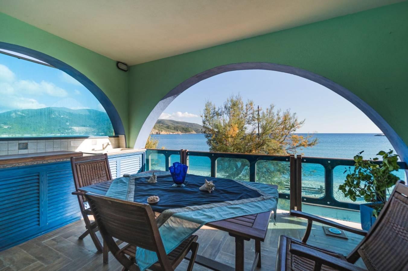 Apartamento vacacional entero, Villa Emanuela - V.Emanuela Trilo 2 in Spiaggia di Marina di Campo, Marina di Campo