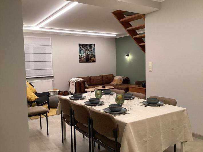 Location de vacances pour 6 personnes, avec vue ainsi que jardin et terrasse à Bièvre