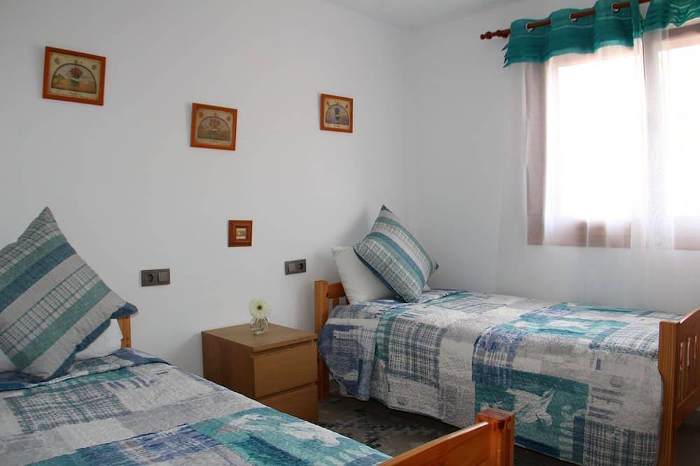 Apartamento entero, Impresionante vista de 2 camas de la plaza y el solarium privado in Brisas y Golf, Orihuela