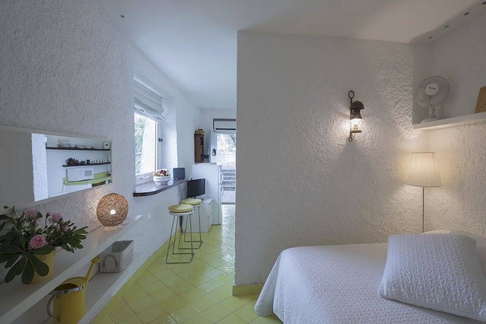 Entire apartment, Woh! \" What a  Gorgeous View\" in Portovenere, Porto Venere Municipality