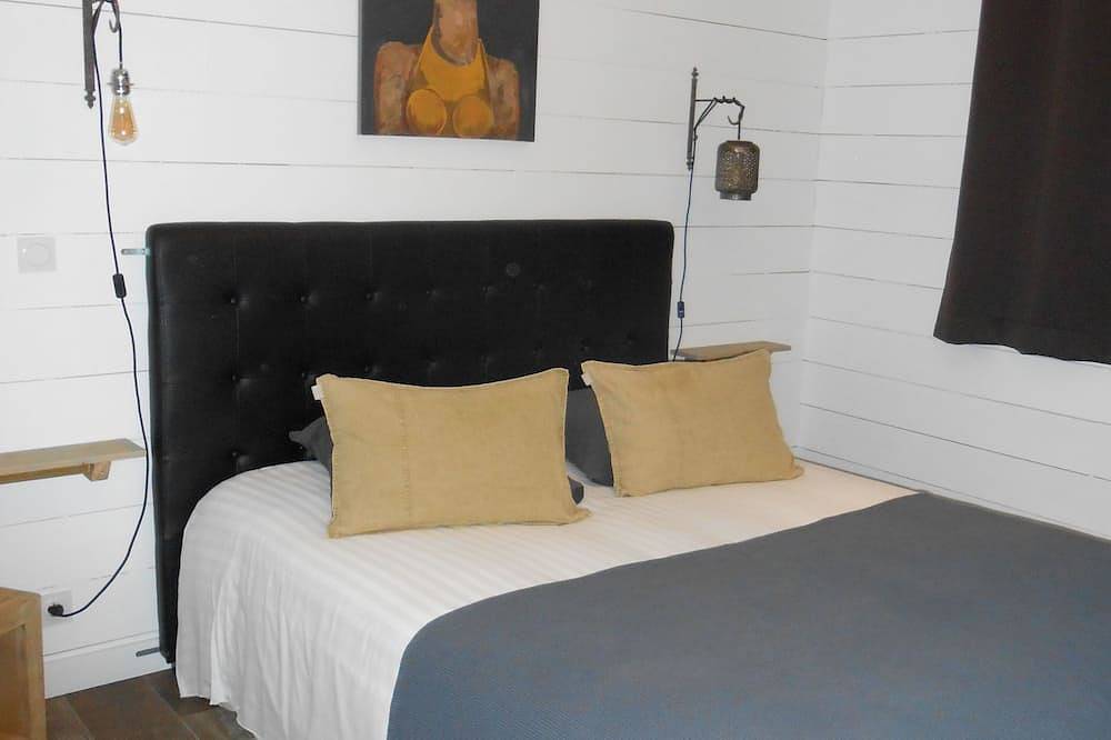 Villa du Bassin 33, Arès, quiet location, Spa, heated pool (from 1/05 to 15/10) in Arès, Arcachon region